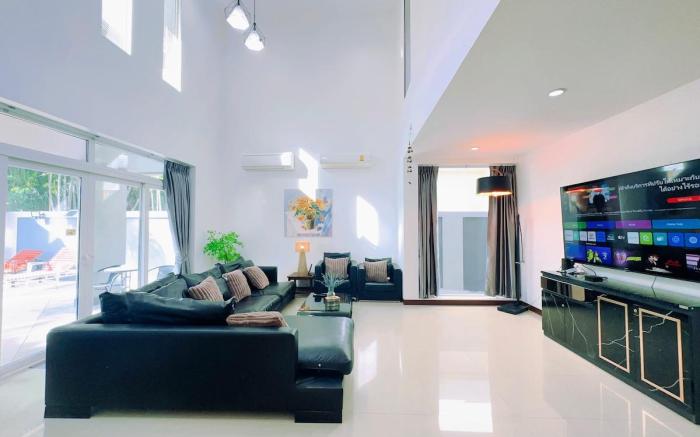 Tropicana Pool garden Villa/私享4卧5卫泳池别墅/离中天海滩夜市700米