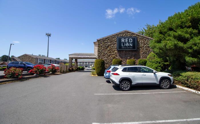 Red Lion Inn and Suites Vancouver