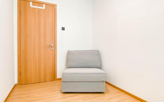 Best 1BR Extra Room Thamrin Residence By Travelio