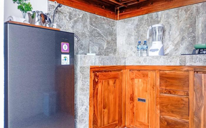 Brand New for Honeymoon Free Floating Breakfast