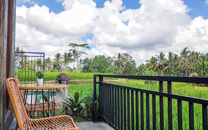 Brand New for Honeymoon Free Floating Breakfast