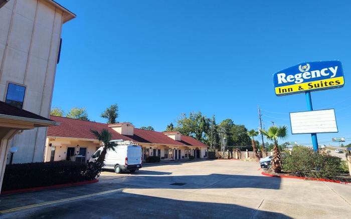 Regency Inn & Suites By Capital O Houston IAH Airport