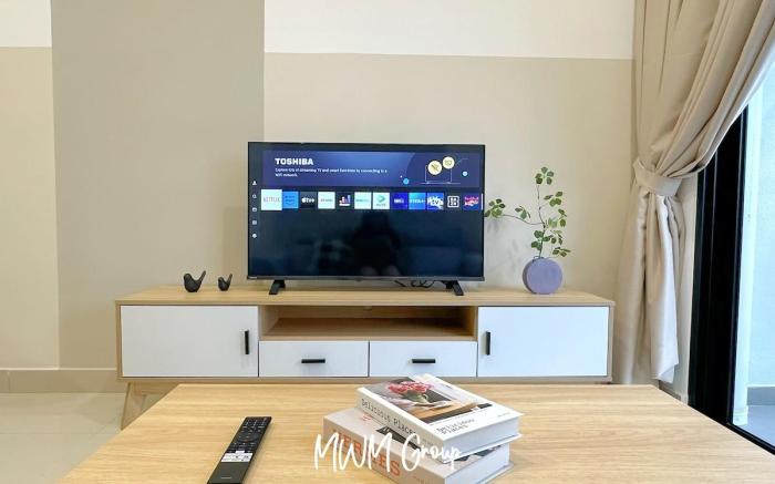 Meldrum Height | Urban Joy Walkable to CIQ