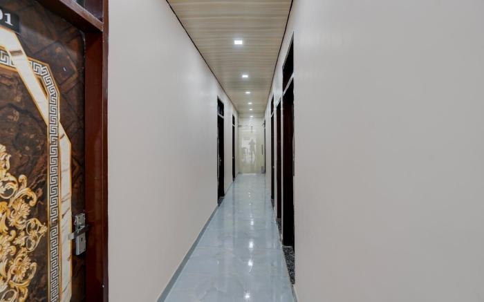 SPOT ON Midway Taj Home Stay