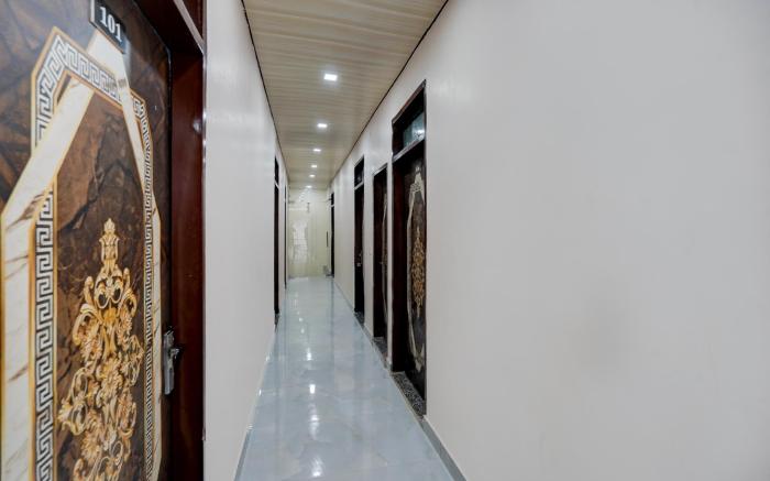 SPOT ON Midway Taj Home Stay