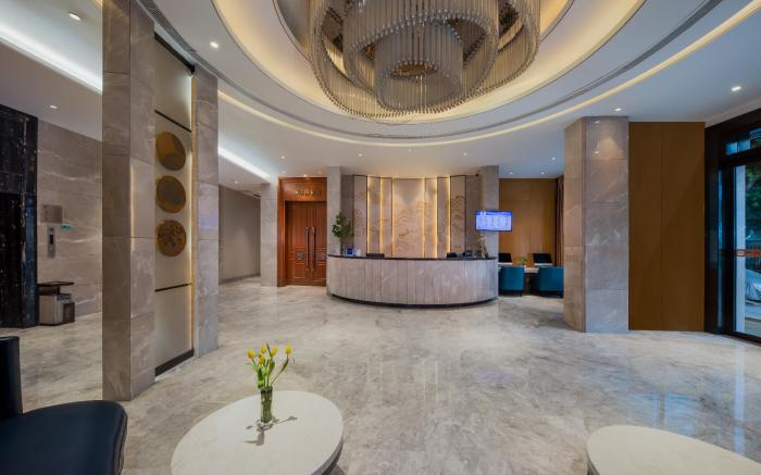 Baole City Hotel (Haiya Mixc Xin'an Park Branch)