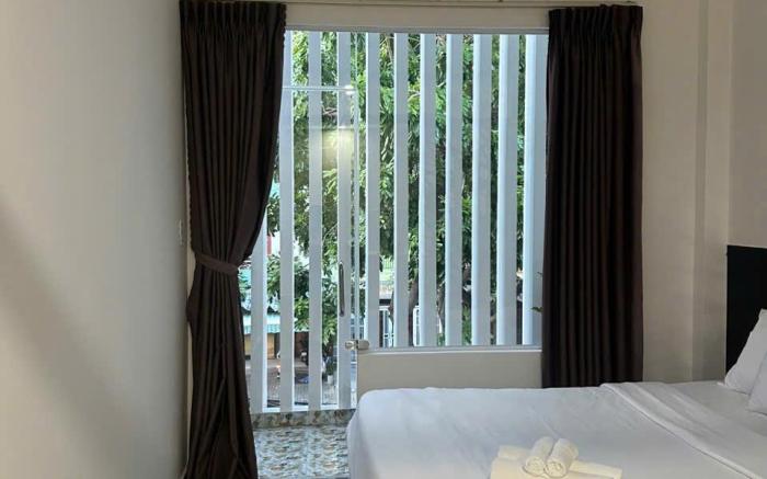 Full House Hotel & Apartment