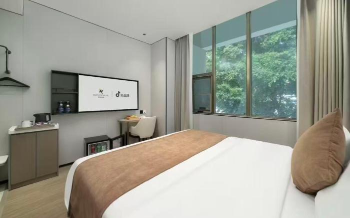 Licheng Platinum Hotel - Shenzhen Futian Port Shangsha Metro Station Branch