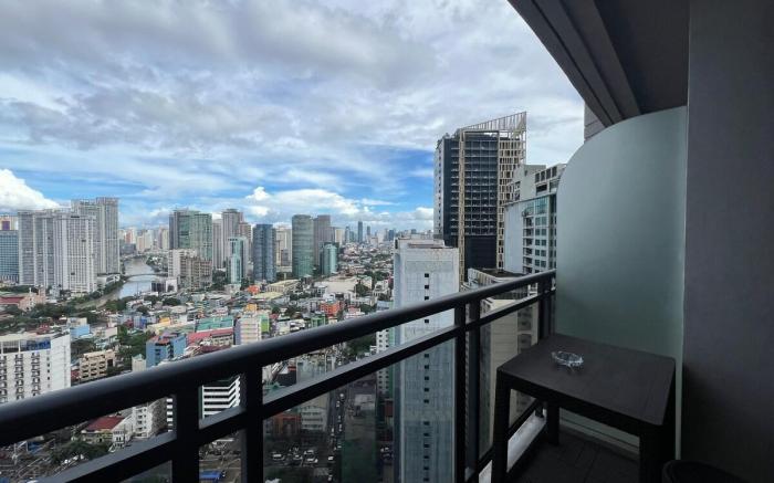 Chic and Cozy Gramercy 1BR w/ Makati City View
