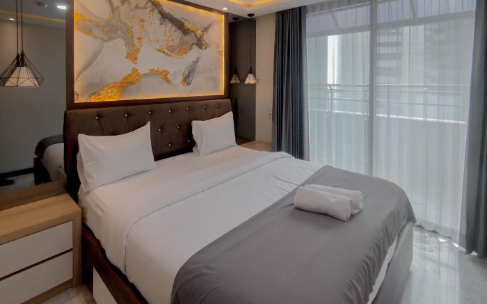 3BR near Mall at Kondominium Regensi By Travelio