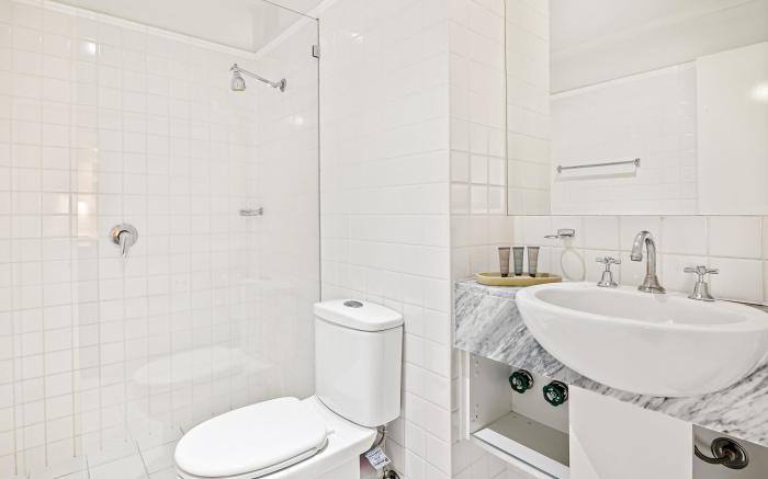 1-Bed Apartment in Central Melbourne