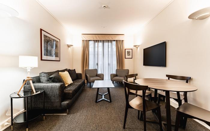 Chic 1-Bed in East Melbourne with Gym & Pool