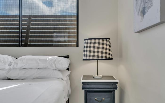 Bright 2-Bed with Private Balcony & Serene View