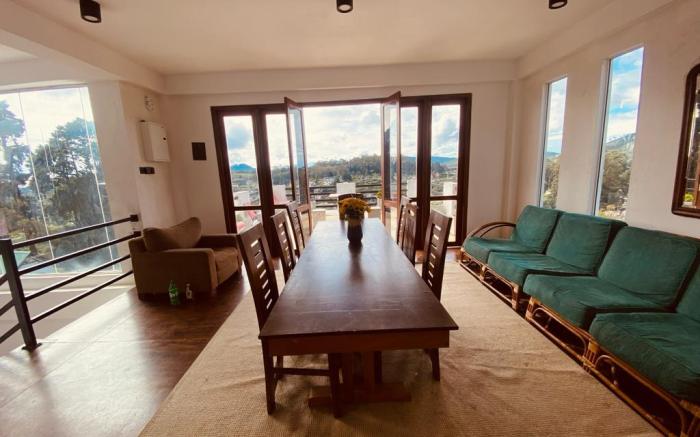 The Budget White House Hotel