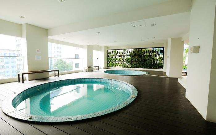 Studio Apt at Capitol Park Residence By Travelio
