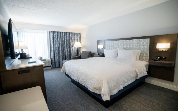 Hampton Inn & Suites Fairfield Hotel