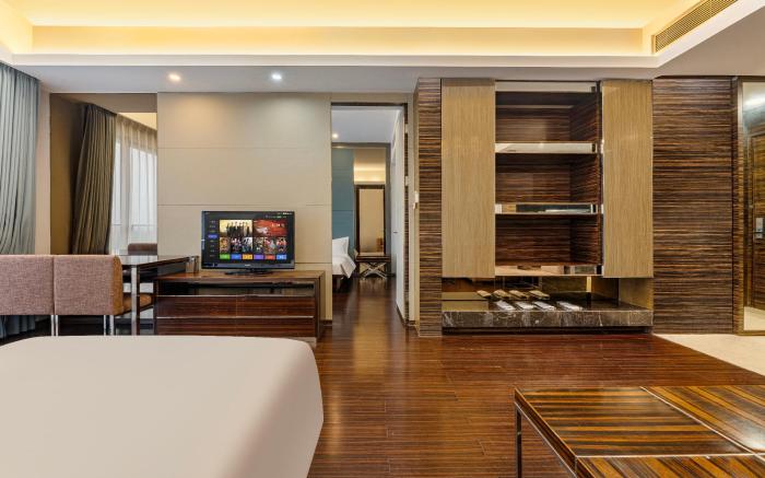 HeeFun Apartment GZ-Poly World Trading Center