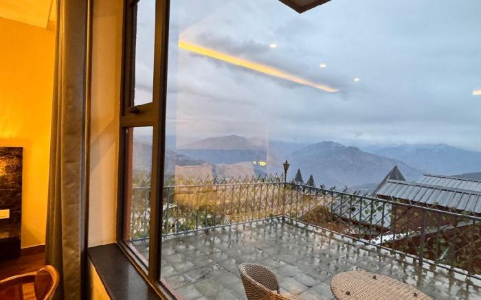 Carom The Castle Resort Fagu Shimla