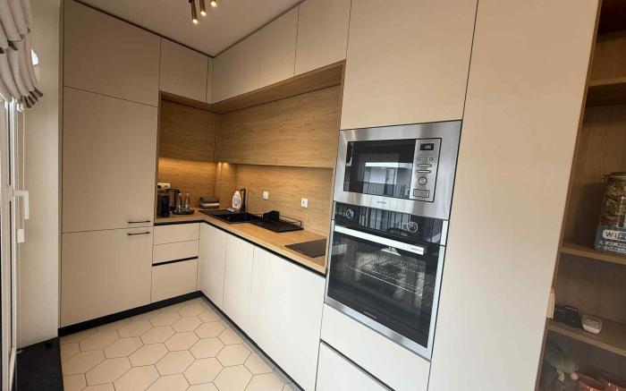 Koko’s Cozy Apartment | Garage, Netflix & Balcony