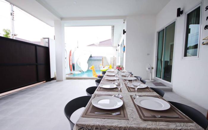 Sky House pool villa Pattaya 