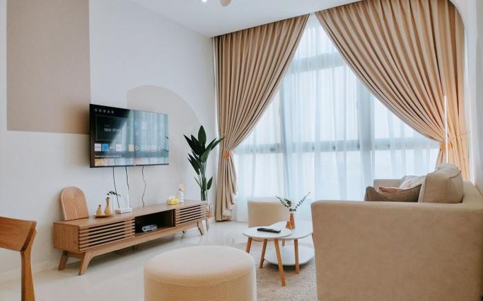 Paradigm Mall 3BR High Floor | Climbing Wall