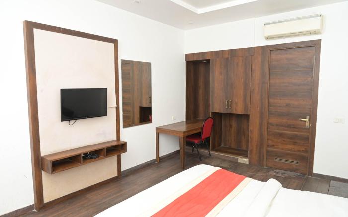 Dev Sagar Hotel & Restaurant