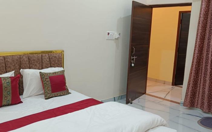 Mahalaxmi Paying Guest House