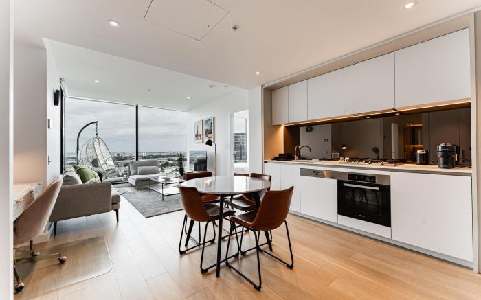 2-Bed with Harbour Views & Outstanding Amenities