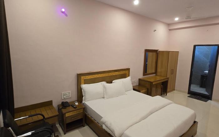 HOTEL NAKSHATRA