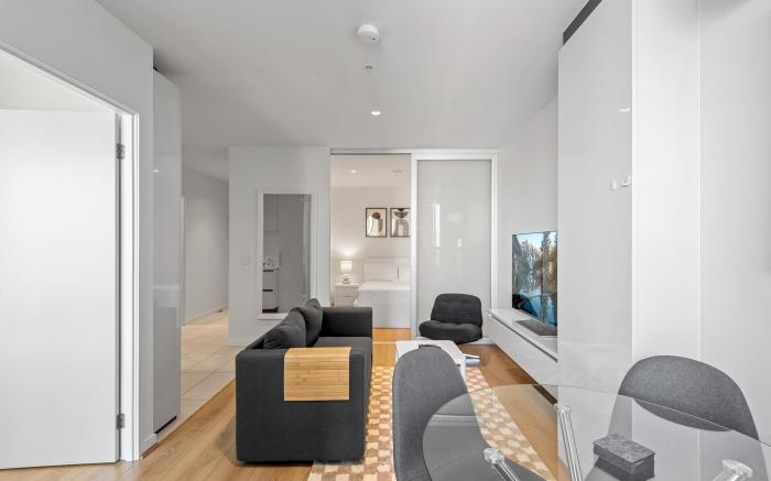 Melbourne CBD 2Bed with Gym, Sauna & Pool Access