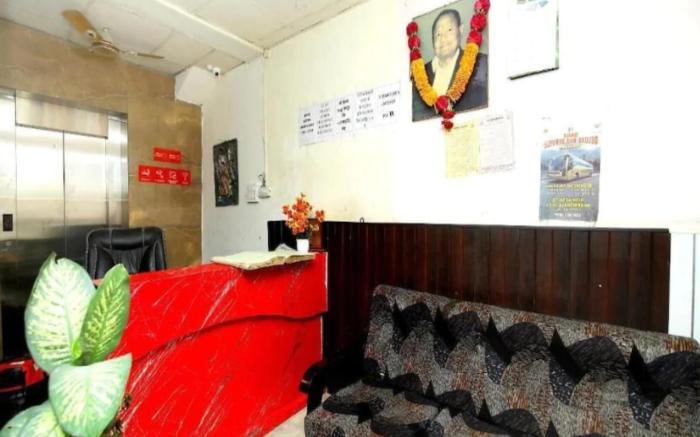 Hotel Brijwasi Palace