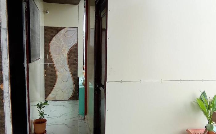 The Ghat Stays, near Assi Ghat.