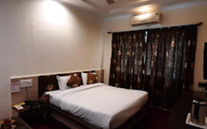 Hotel International, Kolhapur