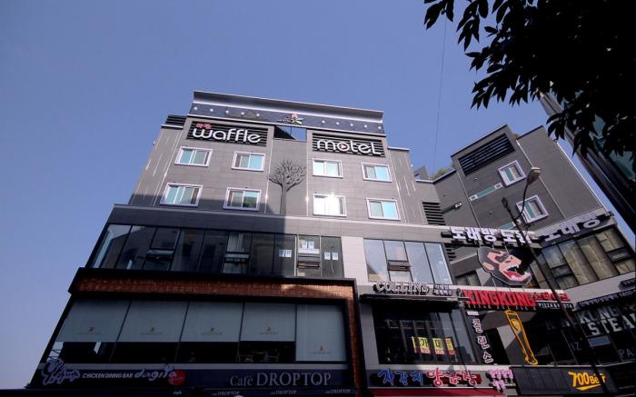 Motel Waffle