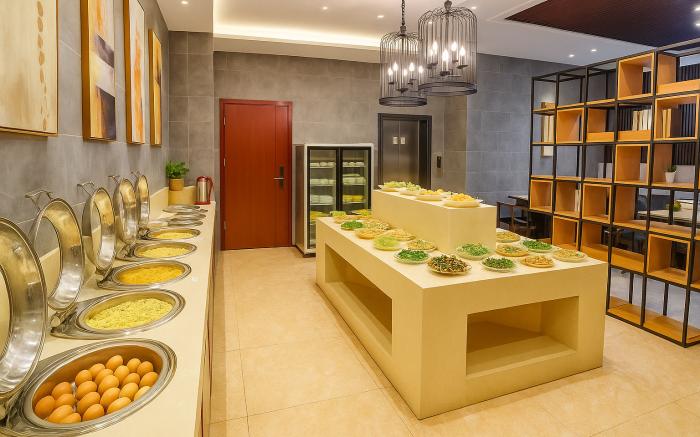 Opposite Yiwu Trade City · Breakfast included