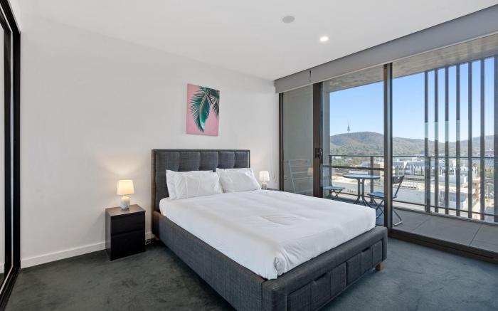 Sleek 1-Bed Canberra Flat with Gym & Sauna Access