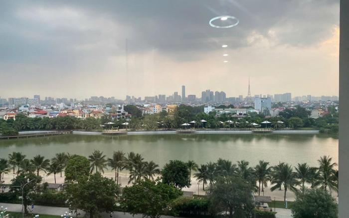 Studio, 1 King Size Bed, projector