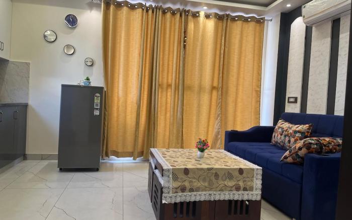 The Hillfront LUX 1 BHK Flat 2DBL Bed Terrace View