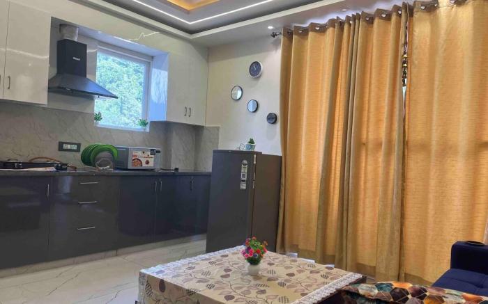 The Hillfront LUX 1 BHK Flat 2DBL Bed Terrace View