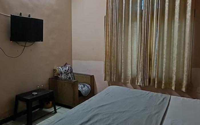 FabHotel Pink Haveli