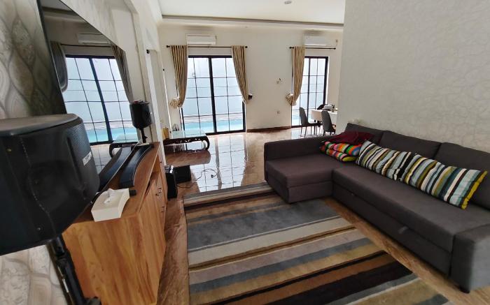 Villa sentul city sewa harian kolam renang rooftop