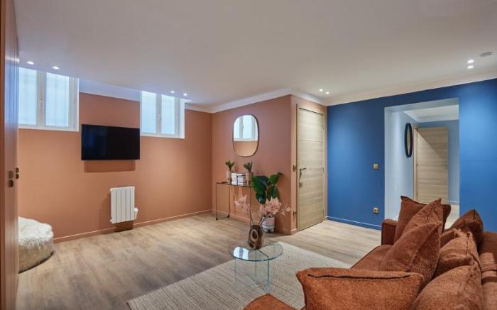 Modern Apartment with AC Center of Paris