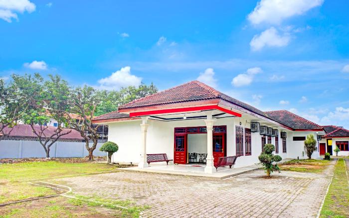 Dancenter Krakatau Near Universitas Muhammadiyah Sumatra Utara (umsu)