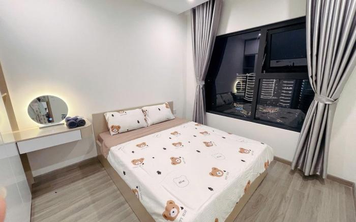 2-bedroom apartment with a view of park fireworks