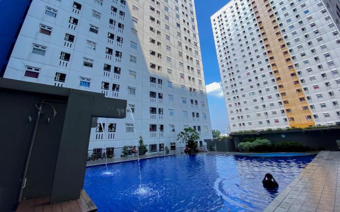 Trendy 2BR at Apt Green Pramuka City By Travelio