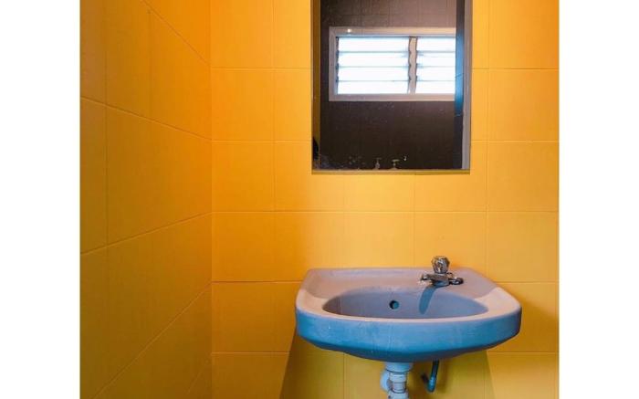 Haus 22 (Twin Bed for 2 with Share Bathroom)