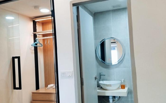 Modern Queen Studio by ComfyAsia