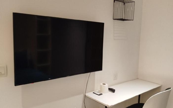 Lovely Queen Studio by ComfyAsia