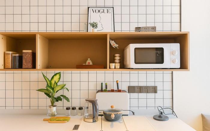 Homie Stay · 600m to Metro · 1km to Railway Stn.