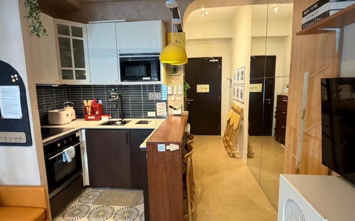 Chic Studio at Avida Aspira CDO - Sleeps 5!